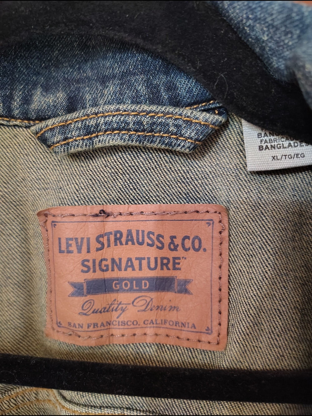 Levi's Blue Denim Trucker Jacket - Picture 3 of 4